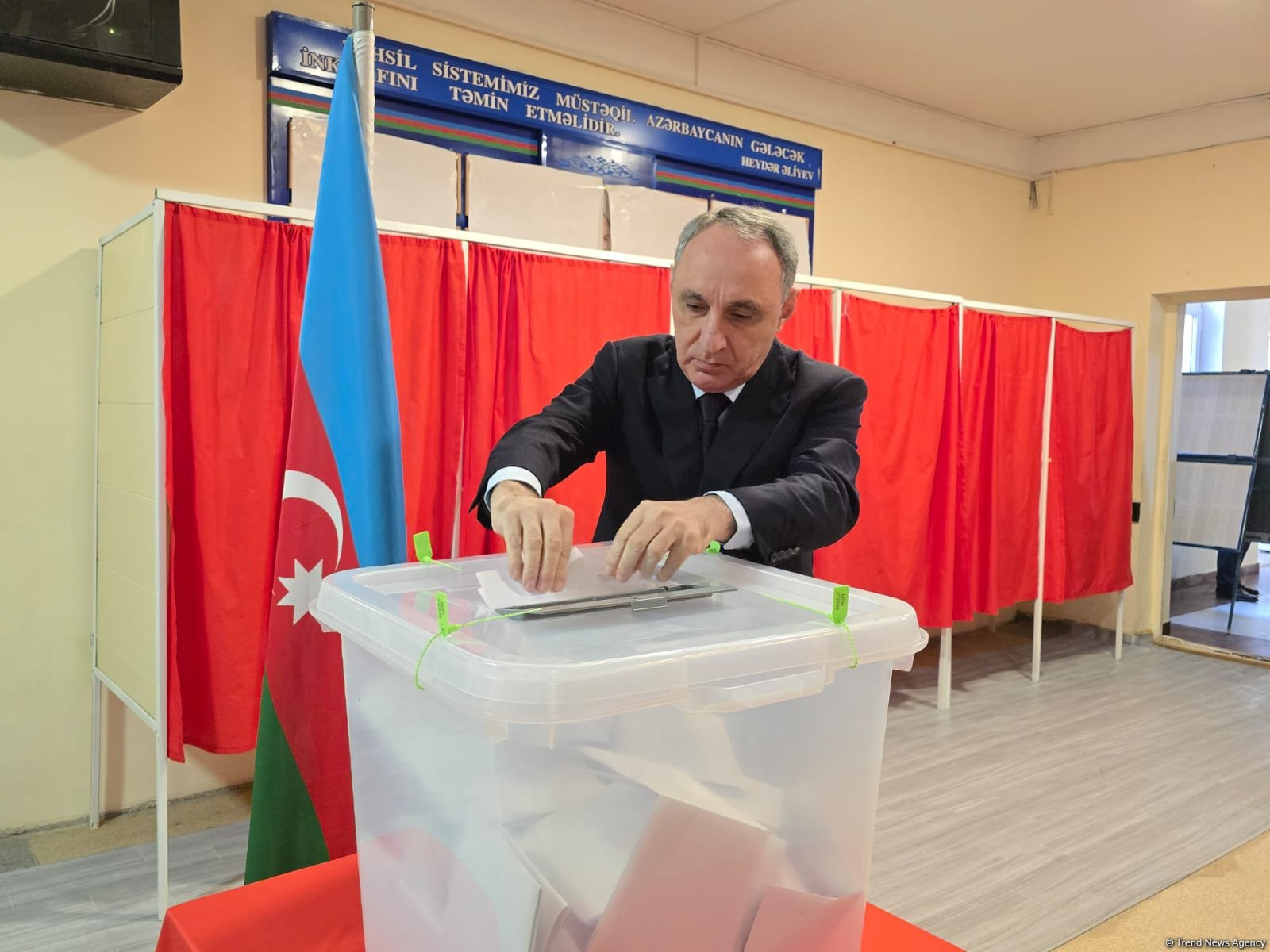 Kamran Əliyev  səs verib