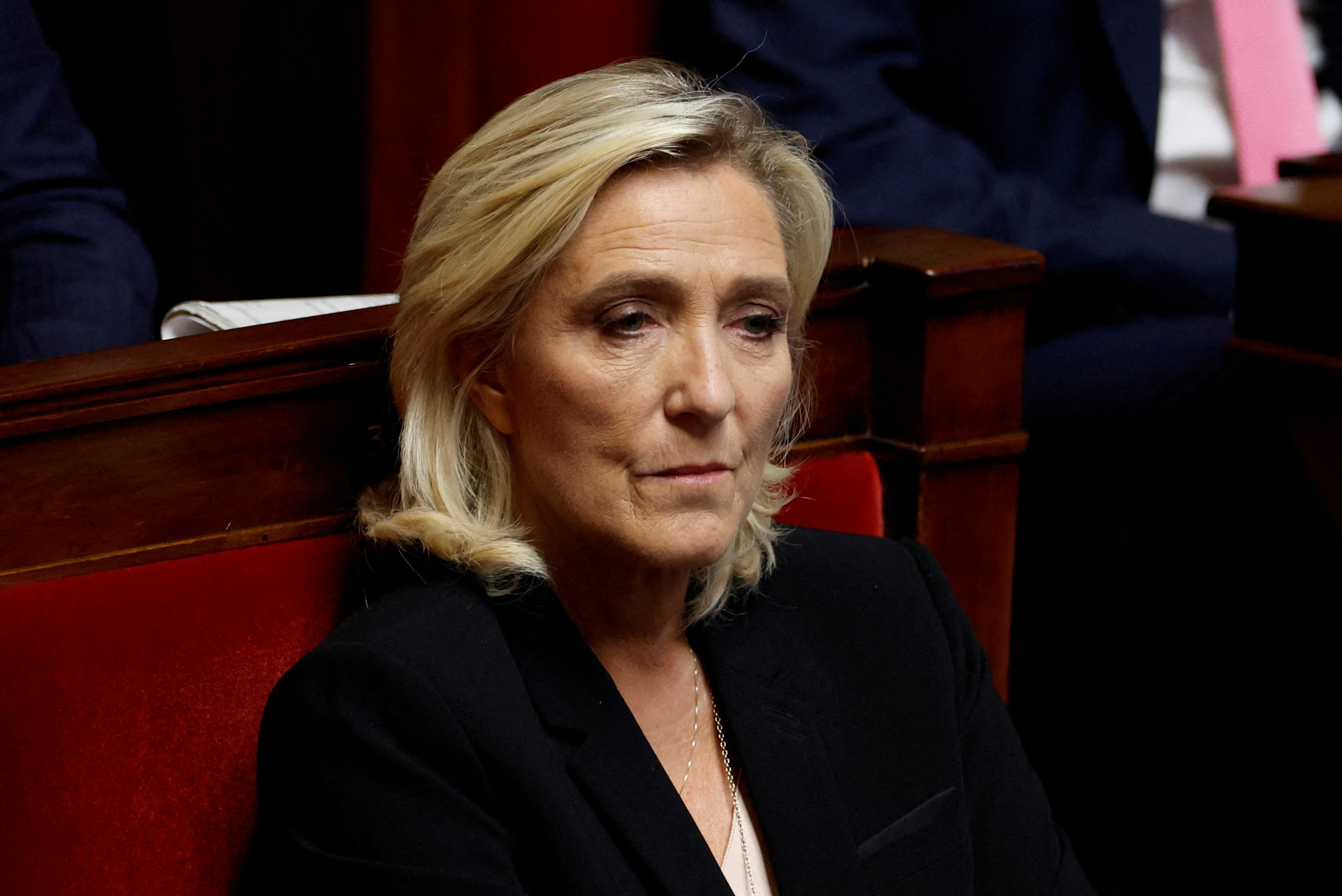 Fransada Marin Le Penin məhkəməsi ətrafında qalmaqallı təhdidlər