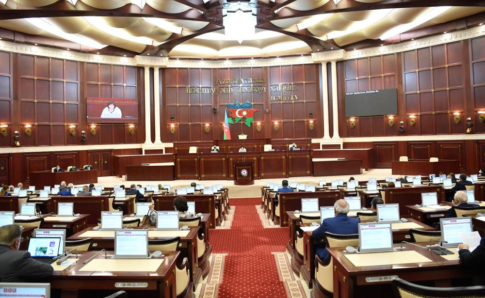 Deputatlar Vaşinqton bəyannaməsinin mahiyyət etibarilə ilkin sülh sazişi olduğunu bildiriblər