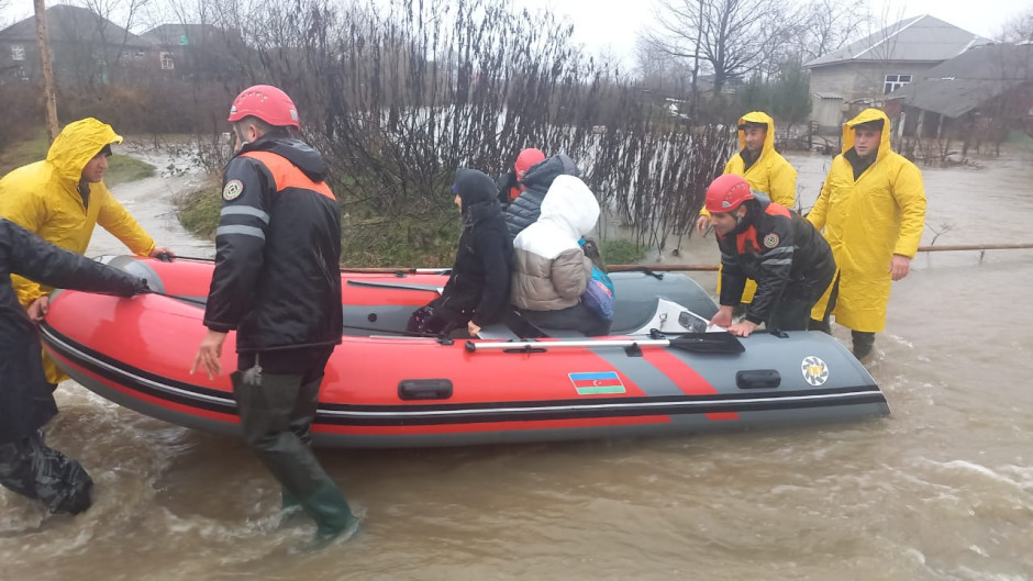 Lənkəranın bir sıra kəndlərini su basıb, 22 nəfər təxliyə olunub -