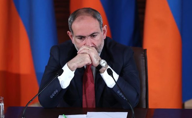 Ermənistan uçuruma sürüklənir...