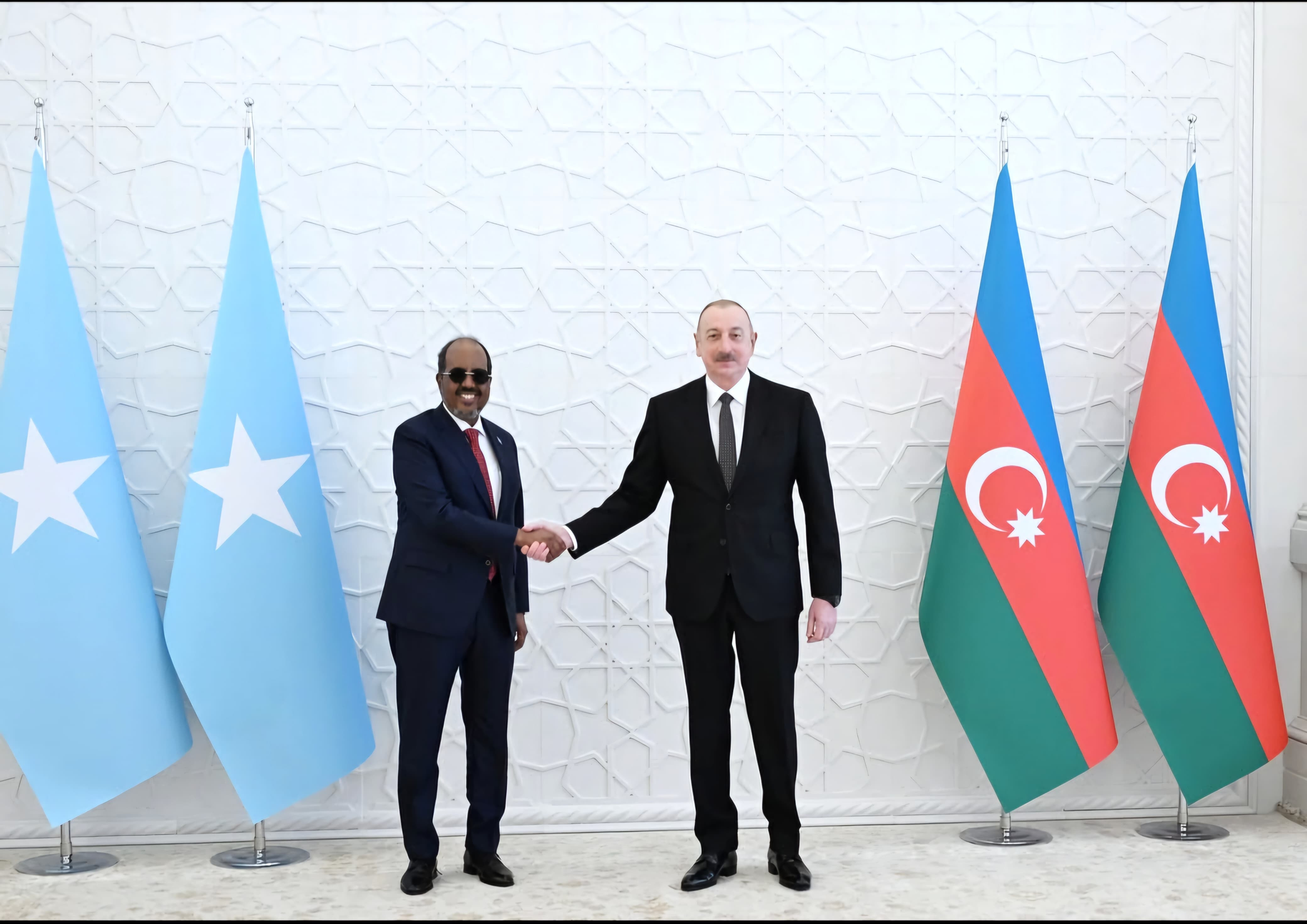 Azərbaycan və Somali prezidentləri mətbuata bəyanatlarla çıxış ediblər -