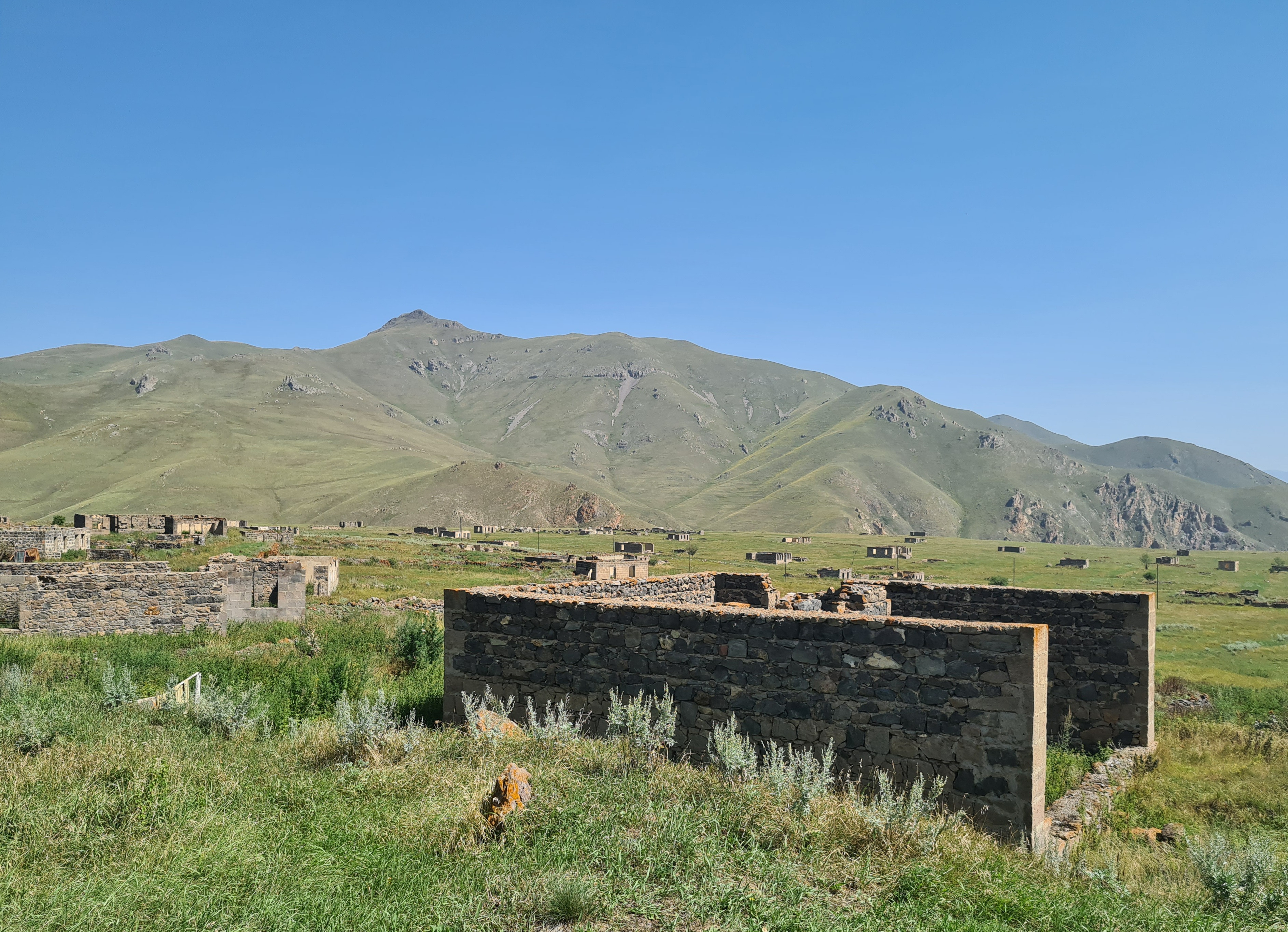 Kəlbəcərin Zar kəndində yenidənqurma işlərinə başlanılır