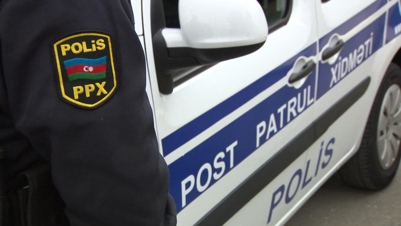 Avtomobildən və bankomatdan oğurluq edənləri polis saxladı