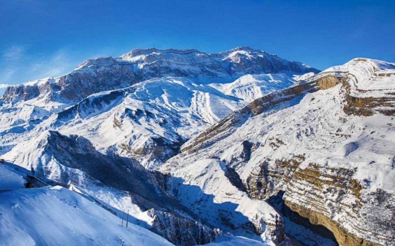 Bakıda külək güclənib, bəzi rayonlarda qar yağıb -