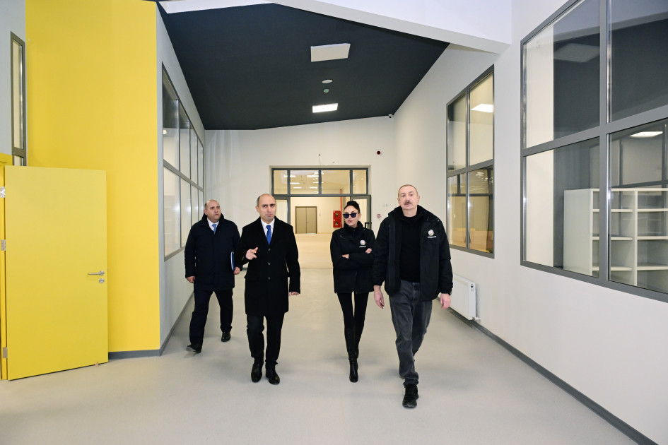 Prezident Ağdam şəhər 1 nömrəli tam orta məktəbdə aparılan tikinti işləri ilə tanış olub -