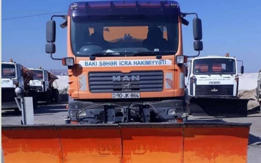 Maşın və xüsusi texnikaları gözlənilən qarlı havaya görə hazır vəziyyətə gətirilib