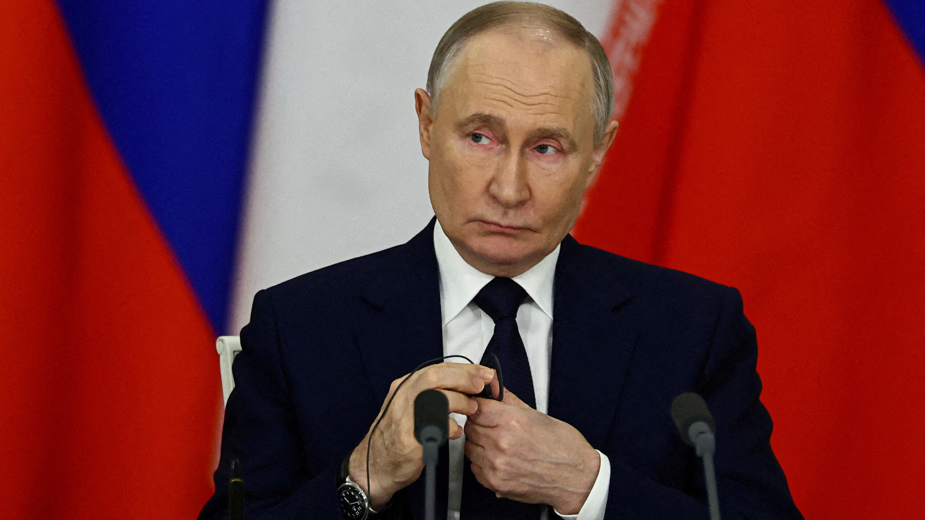 Trampın səs-küylü bəyanatlarına baxmayaraq Putin tələsmir