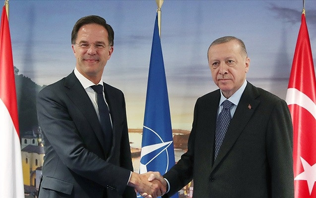 Ərdoğan NATO Baş katibi ilə müzakirə etdi -