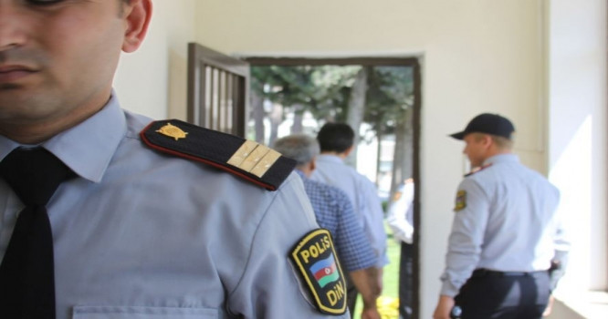 Polis əməkdaşları tərəfindən dələduzlar saxlanıldı
