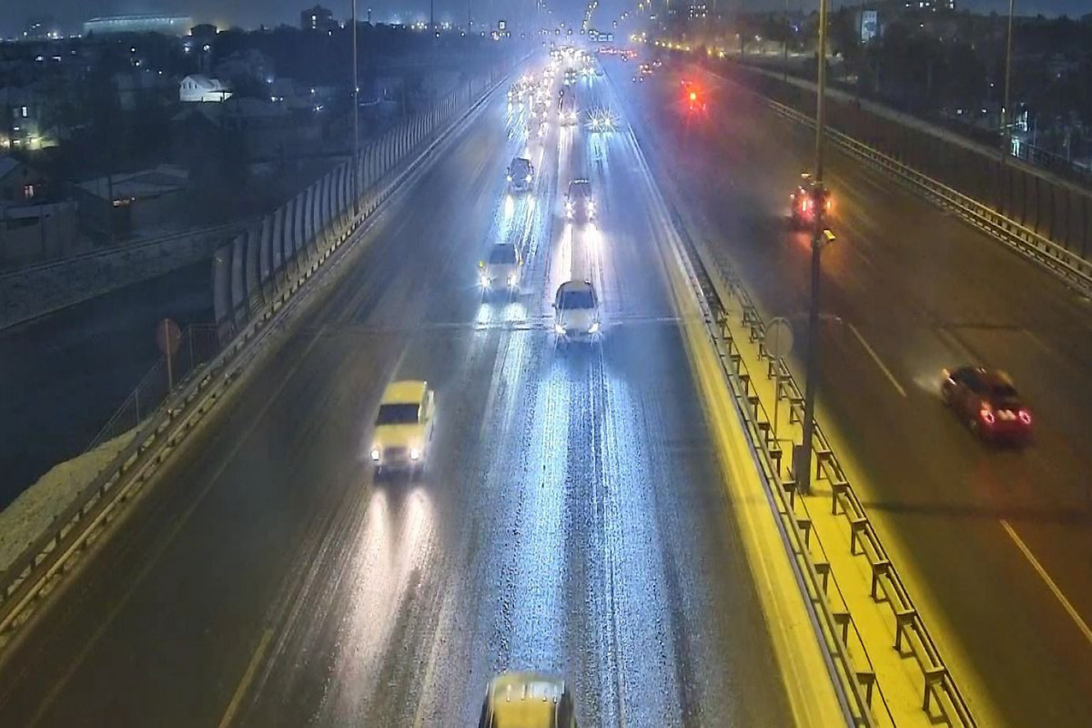 Bakı-Şamaxı-Yevlax və Bakı-Quba-Rusiya yollarında məhdudiyyət tətbiq edildi -