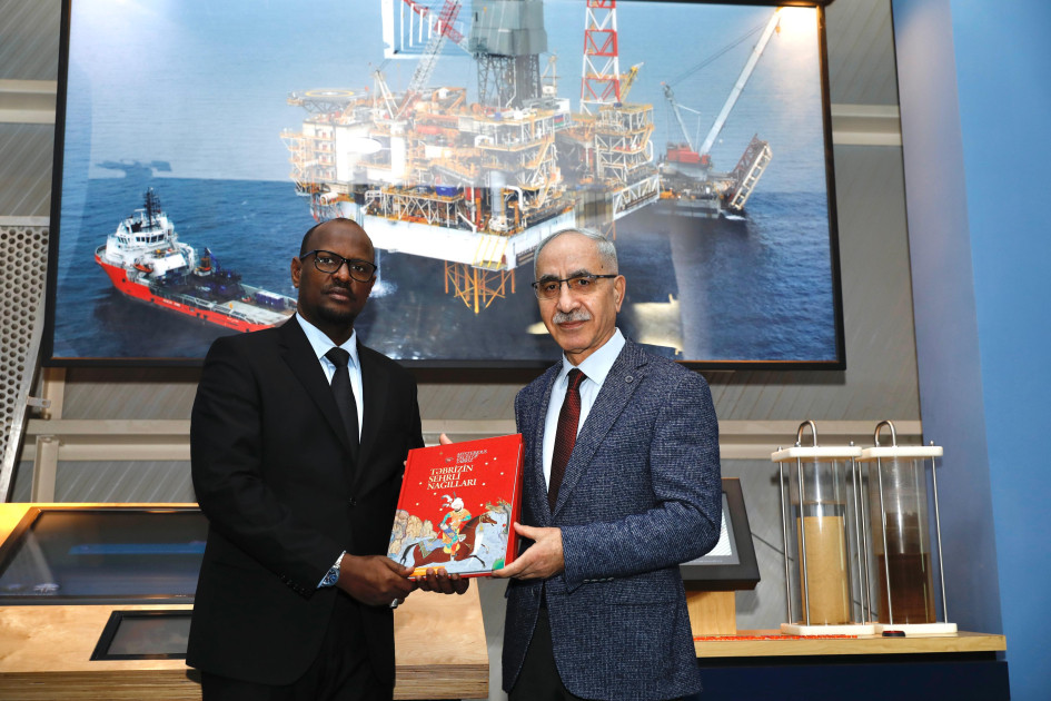 Somalinin neft və mineral ehtiyatlar naziri Səngəçal terminalında olub