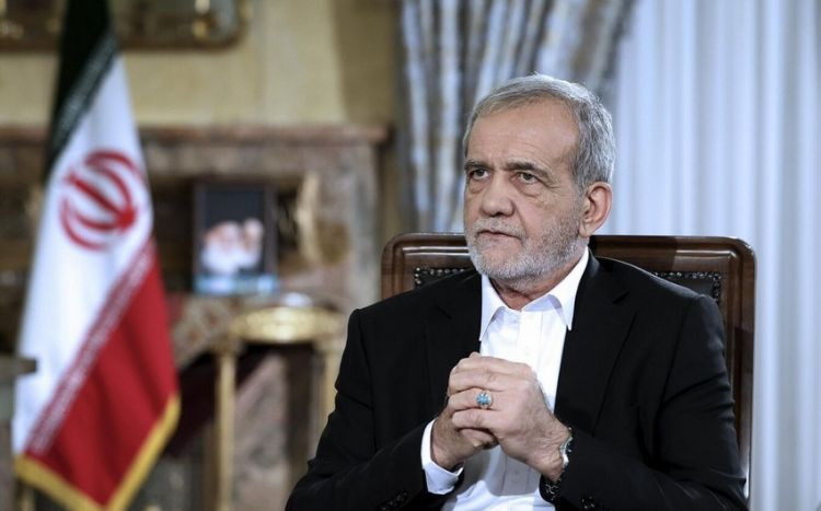 İran Prezidenti impiçment olunacaq iqtisadiyyat nazirini müdafiə edəcək