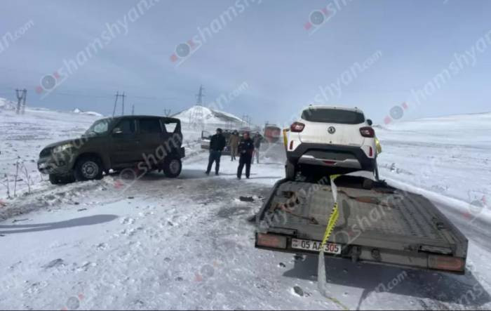 Ermənistan MN-in “UAZ Patriot”u, “Mercedes” və “Ford Transit” markalı avtomobilləri toqquşub