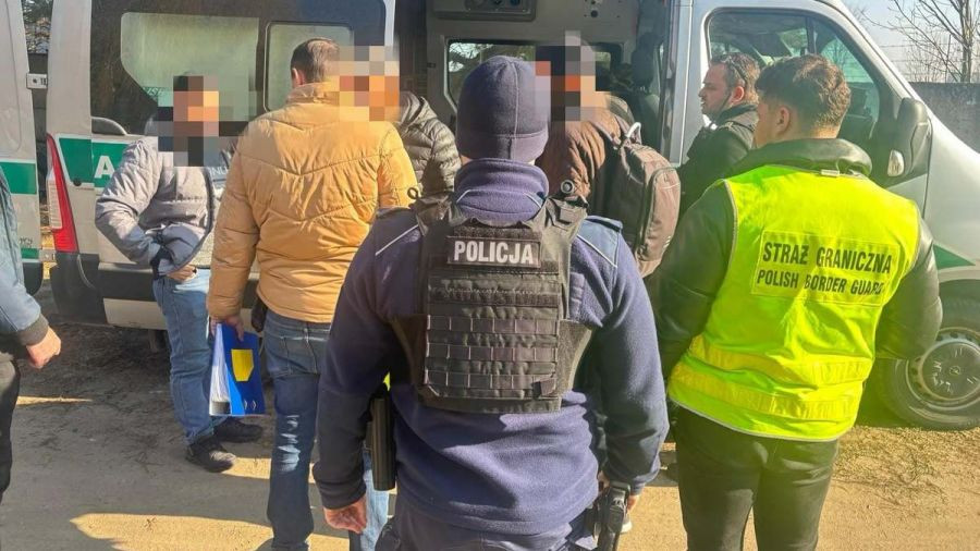 Polşa "Gürcü bandalarını" deportasiya edir