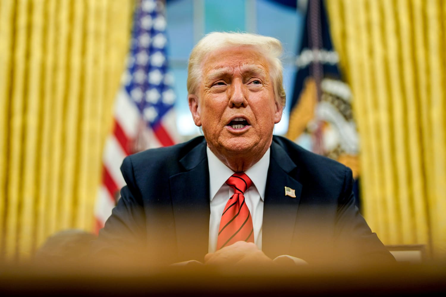 Donald Tramp Putinə zəng edib
