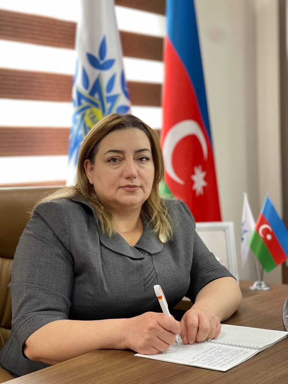 Azərbaycan qadını: Zəriflik və Gücün vəhdəti