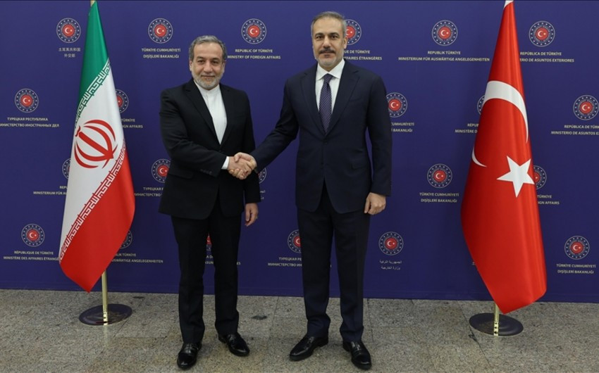 İran və Türkiyə XİN rəhbərləri görüşüblər