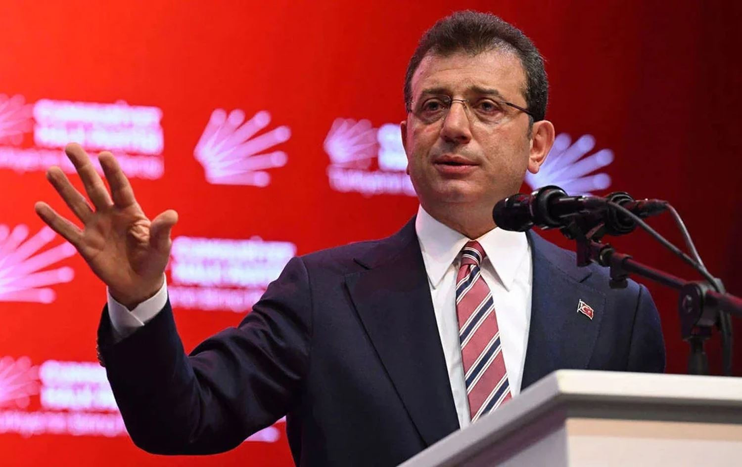 İmamoğlu: "Dəyişiklik qaçılmazdır!"