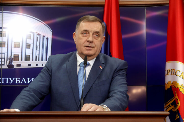 Dodik: “Bu torpaqları tərk etməyəcəyəm”