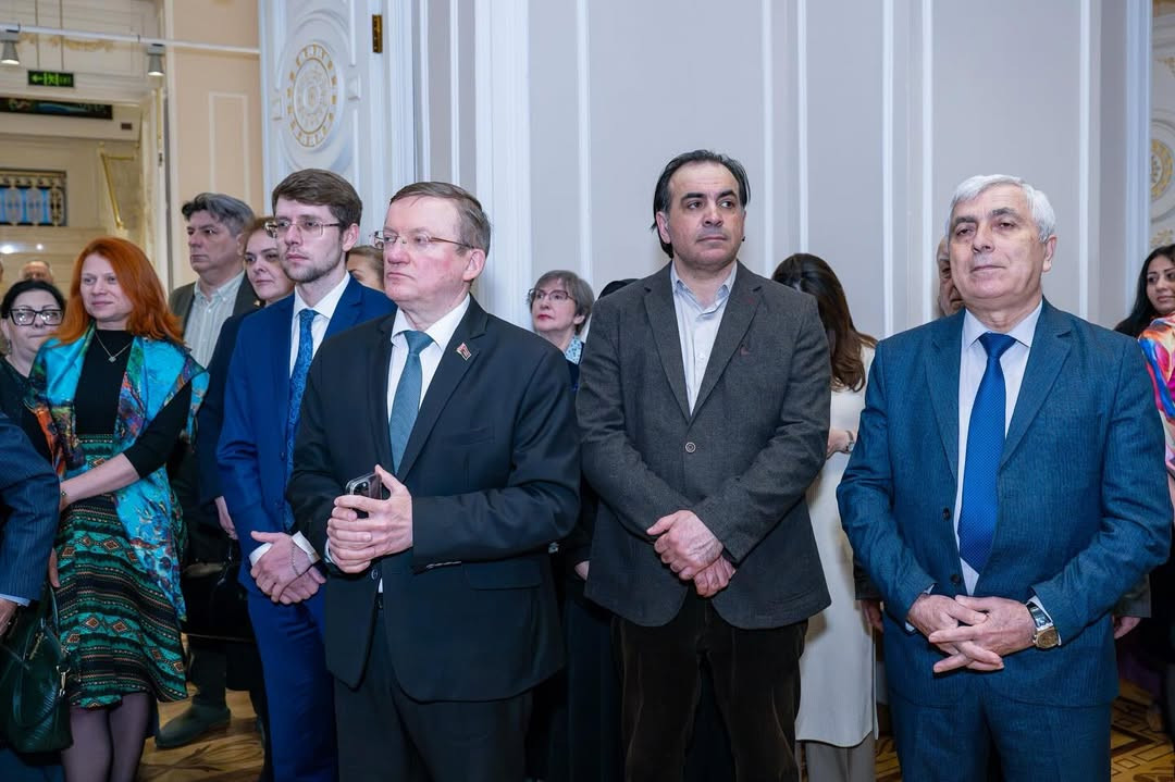 Muzeydə Belarus rəssamlıq məktəbinin banilərinə həsr olunan sərginin açılışı olub