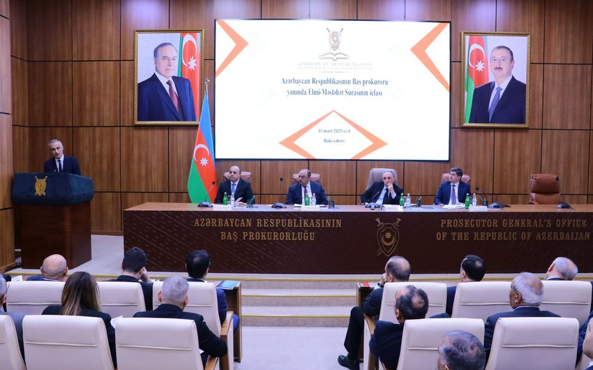 Baş Prokurorluqda hüquqi problemlərin həlli üçün yeni təkliflər müzakirə edilib