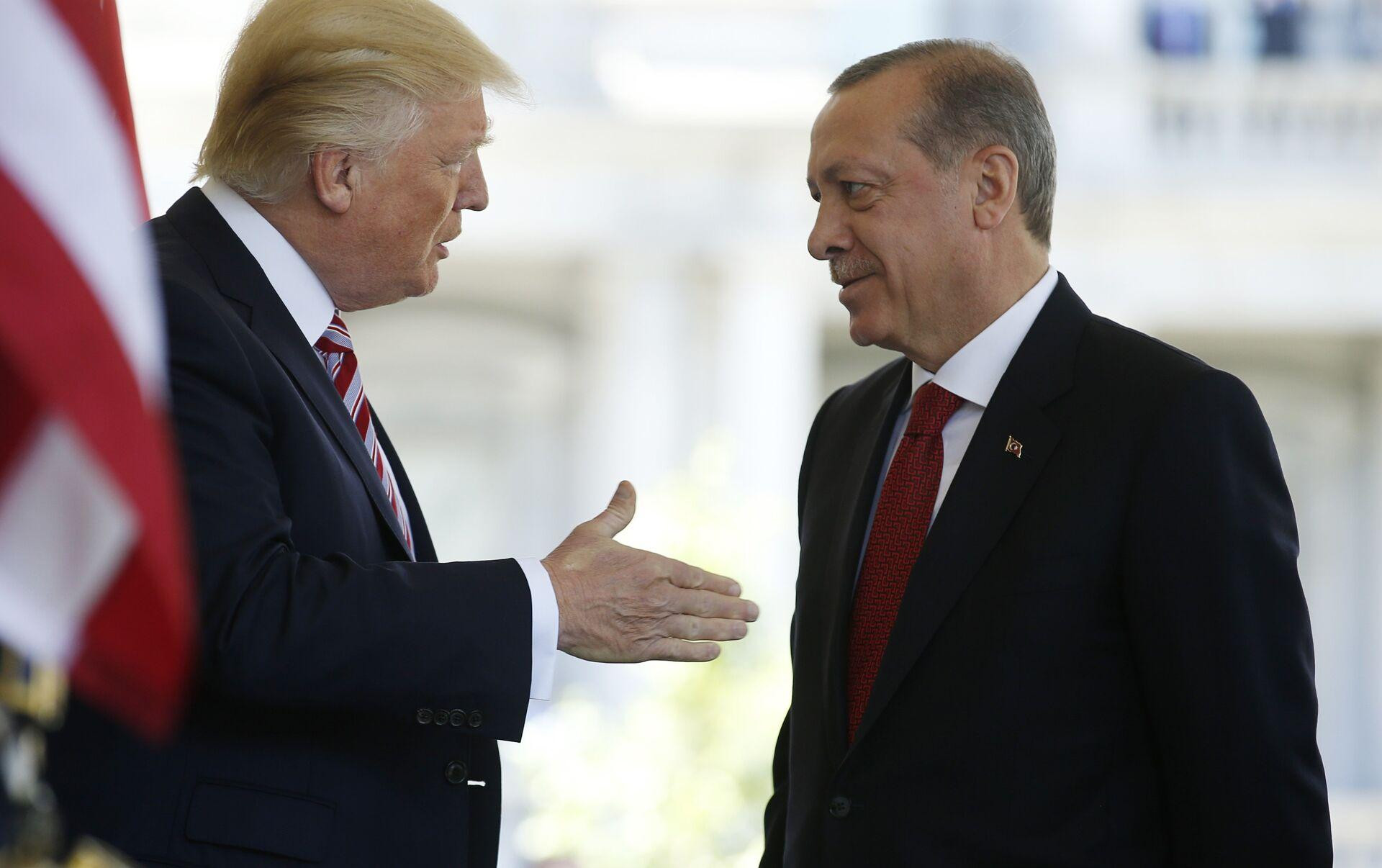Tramp və Ərdoğan arasında telefon danışığı oldu