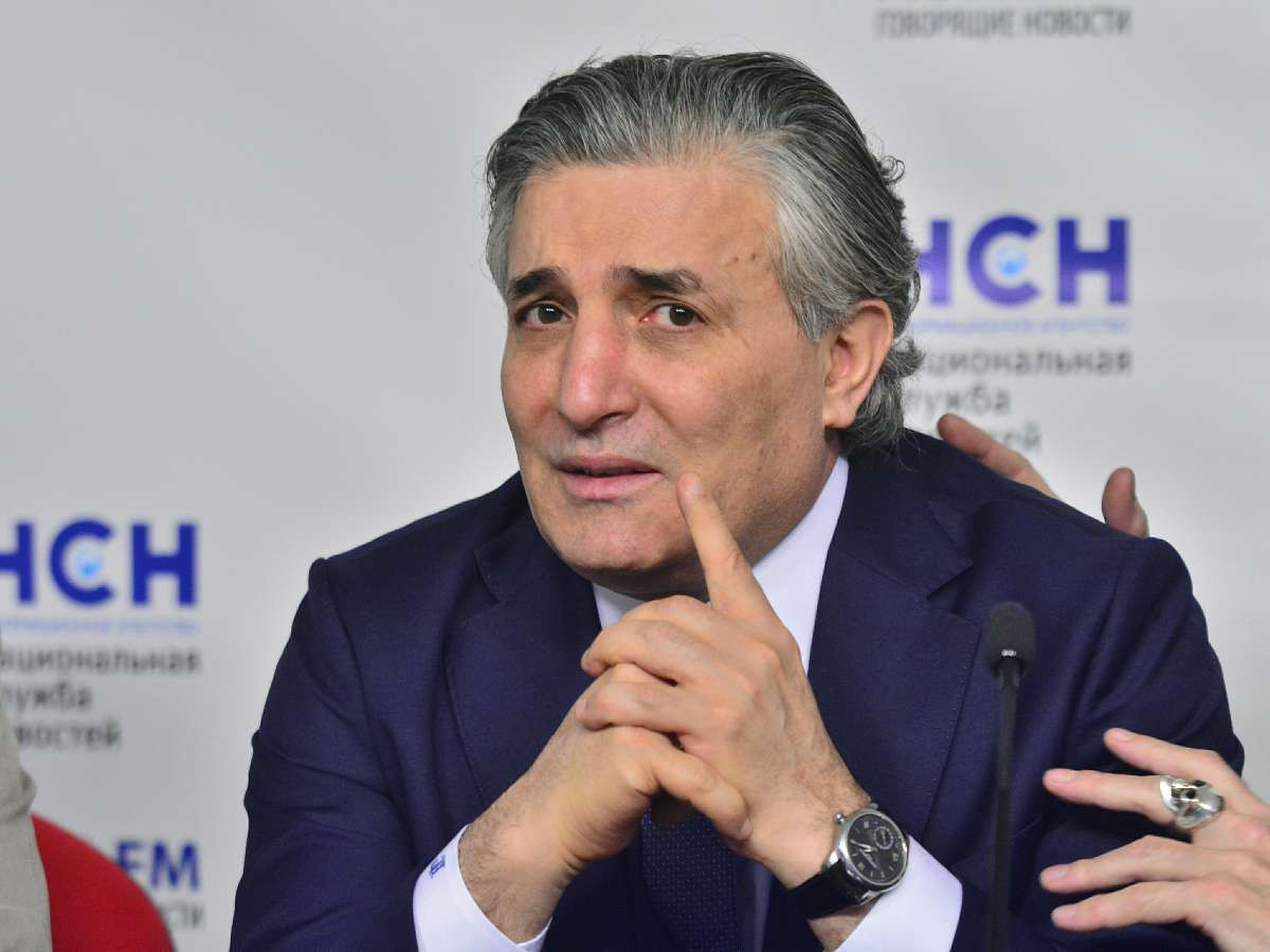 Rusiyada dələduzluqda ittiham olunan azərbaycanlı keçmiş vəkilin işi üzrə istintaq başa çatıb