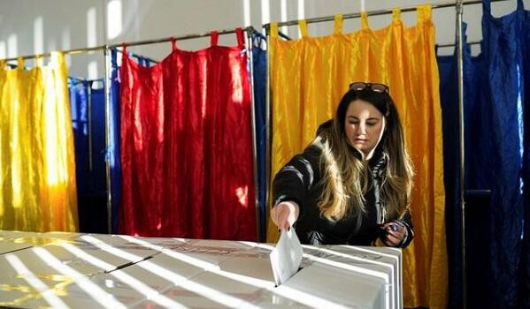 Rumıniya seçkilərdən əvvəl platformaları sınaqdan keçirir
