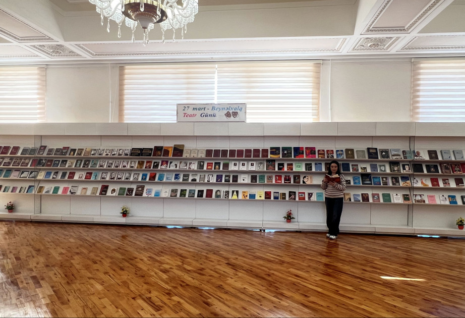 Beynəlxalq Teatr Gününə həsr edilən sərgi açılıb