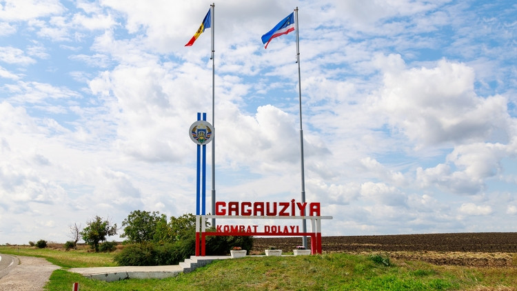 Qaqauziya rəhbəri Putindən Moldova hakimiyyətinə təzyiq göstərməsini istəyir