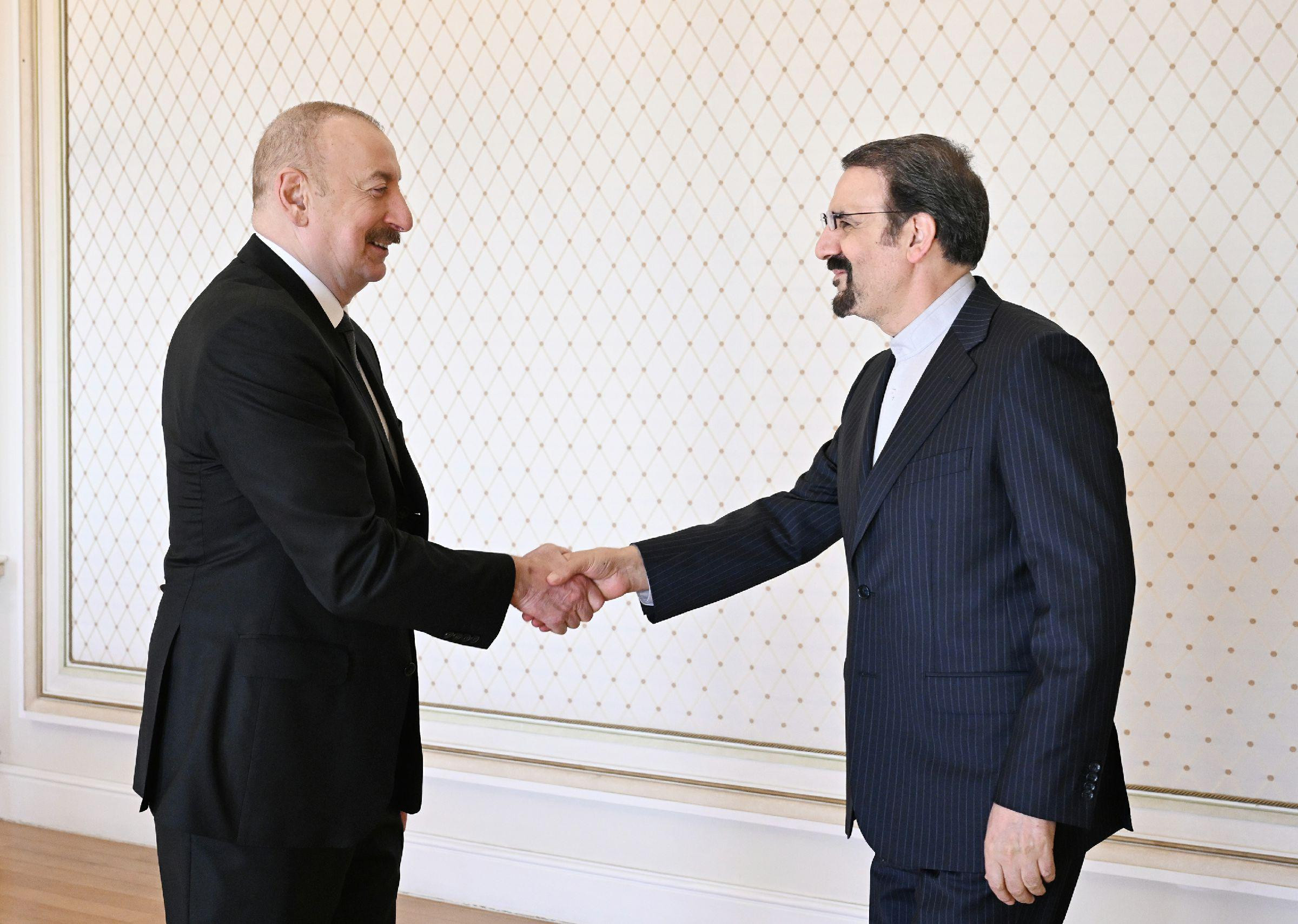 İlham Əliyev İran Prezidentinin siyasi məsələlər üzrə müşavirini qəbul edib-