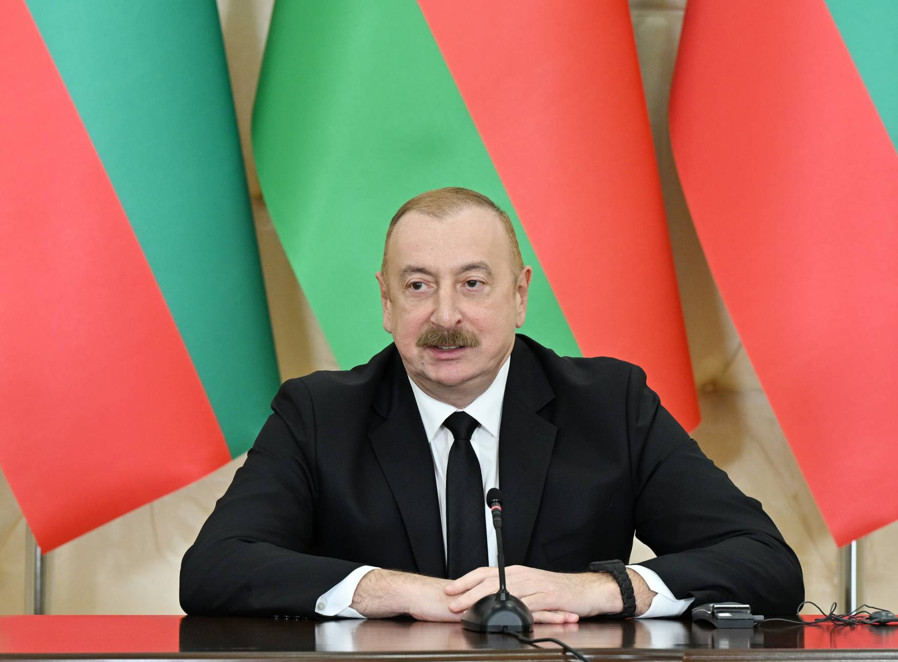 Əfqanıstan İslam Əmirliyinin Baş naziri Ölkə başçısı İlham Əliyevə təbrik məktubu ünvanlayıb