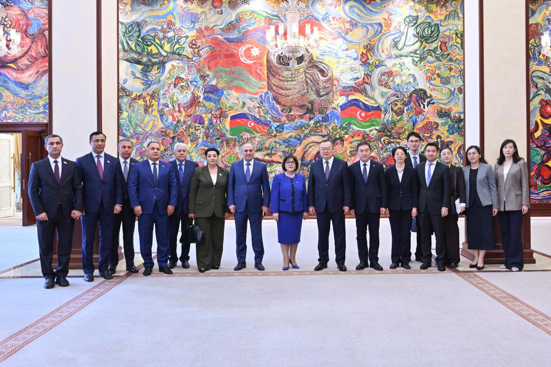 Sahibə Qafarova Çin Kommunist Partiyası Mərkəzi Komitəsinin nümayəndə heyəti ilə görüşüb