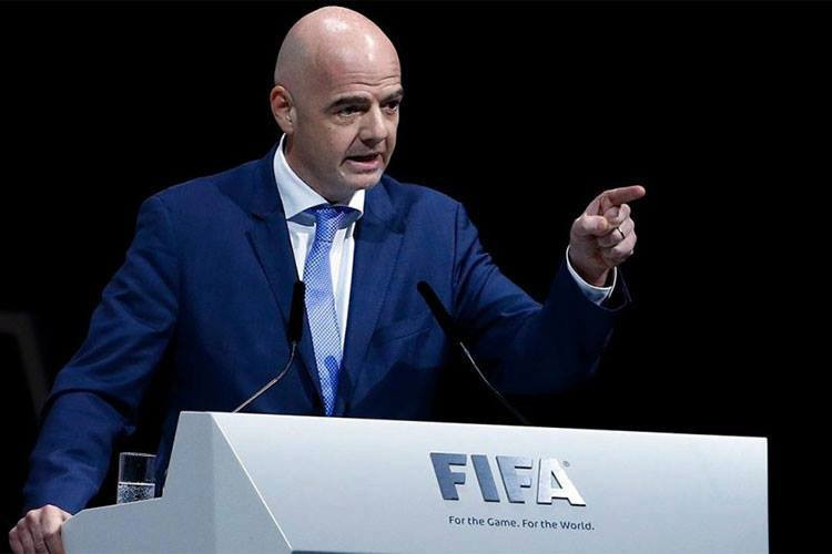 FİFA prezidenti: Rusiya komandalarını tezliklə beynəlxalq yarışlarda gözləyirəm