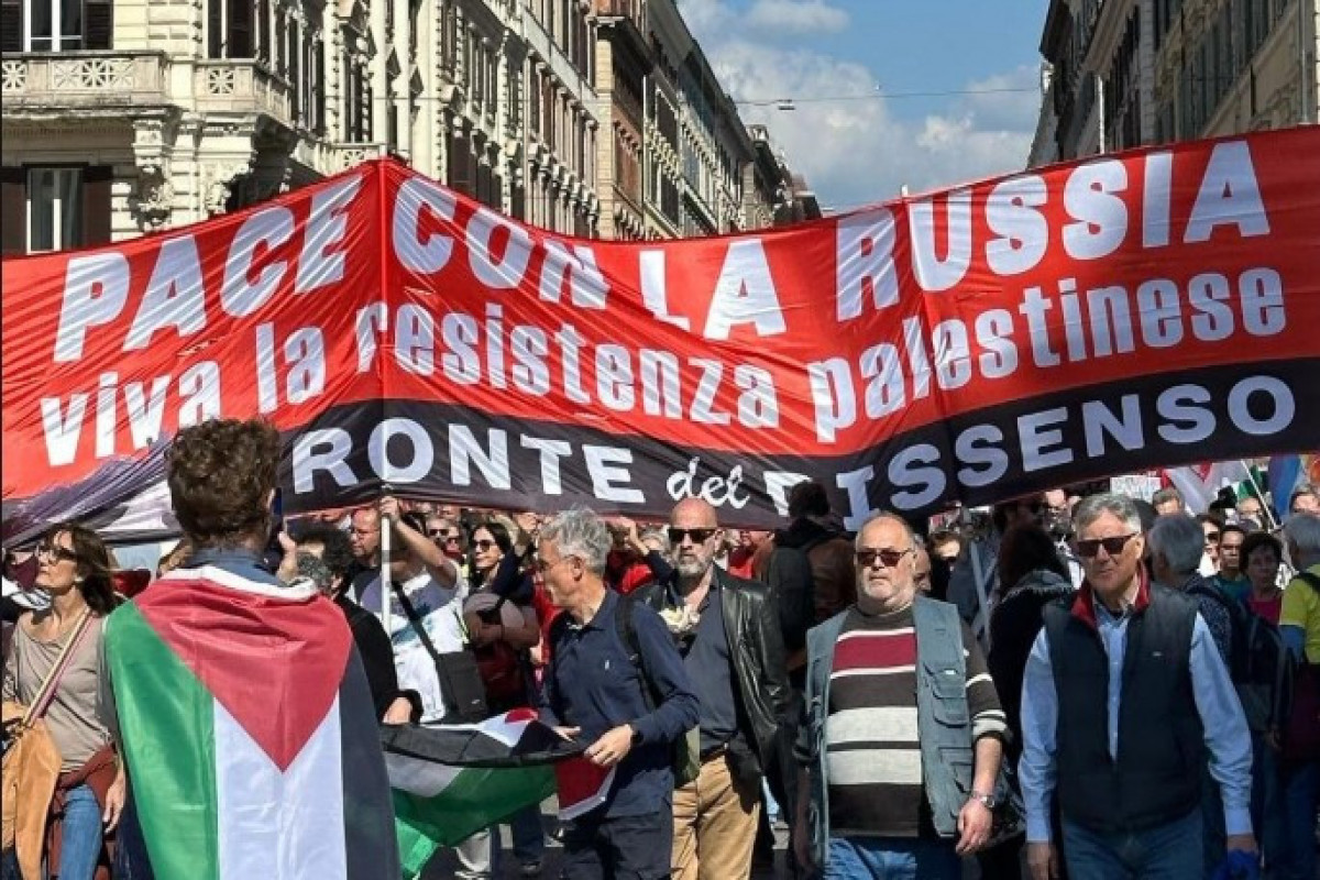Romada minlərlə insan Avropanın yenidən silahlanmasına etiraz edib