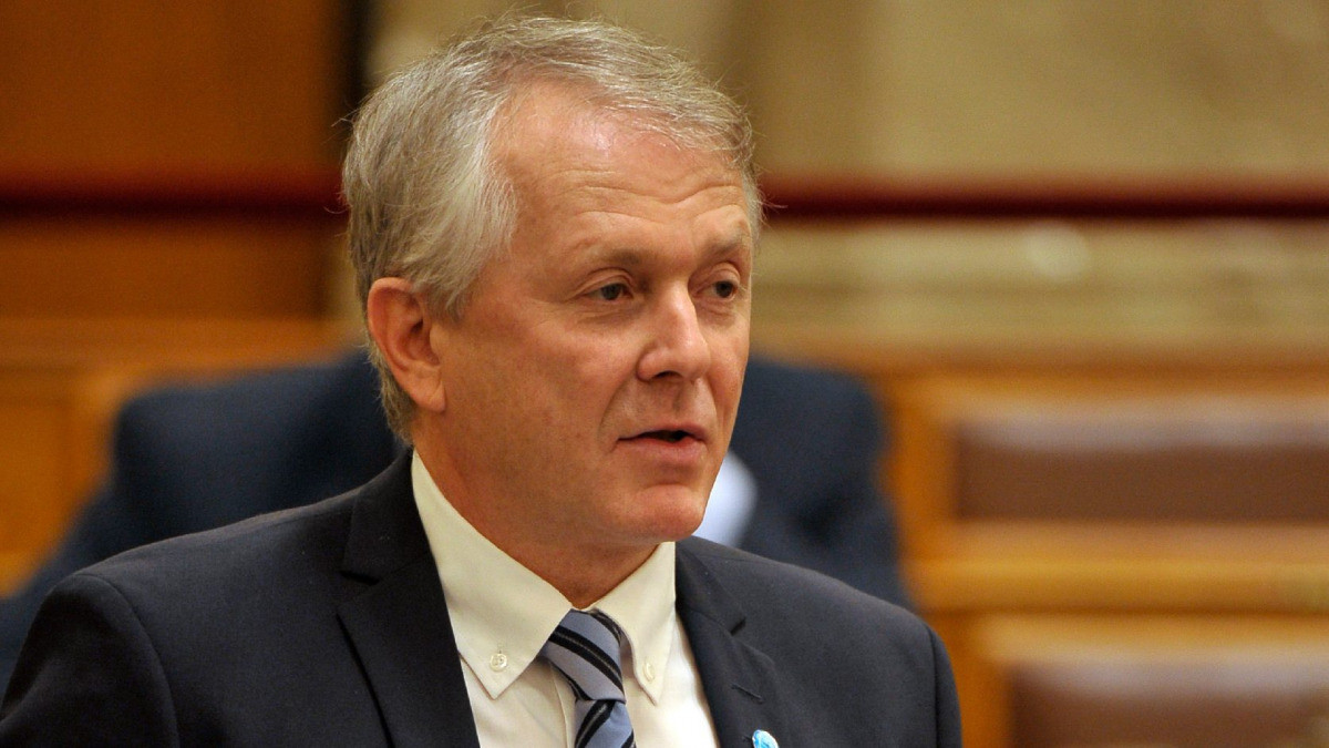 Peter Kaderyak: “Azərbaycan bərpa olunan enerji sahəsini sürətlə inkişaf etdirə bilər”