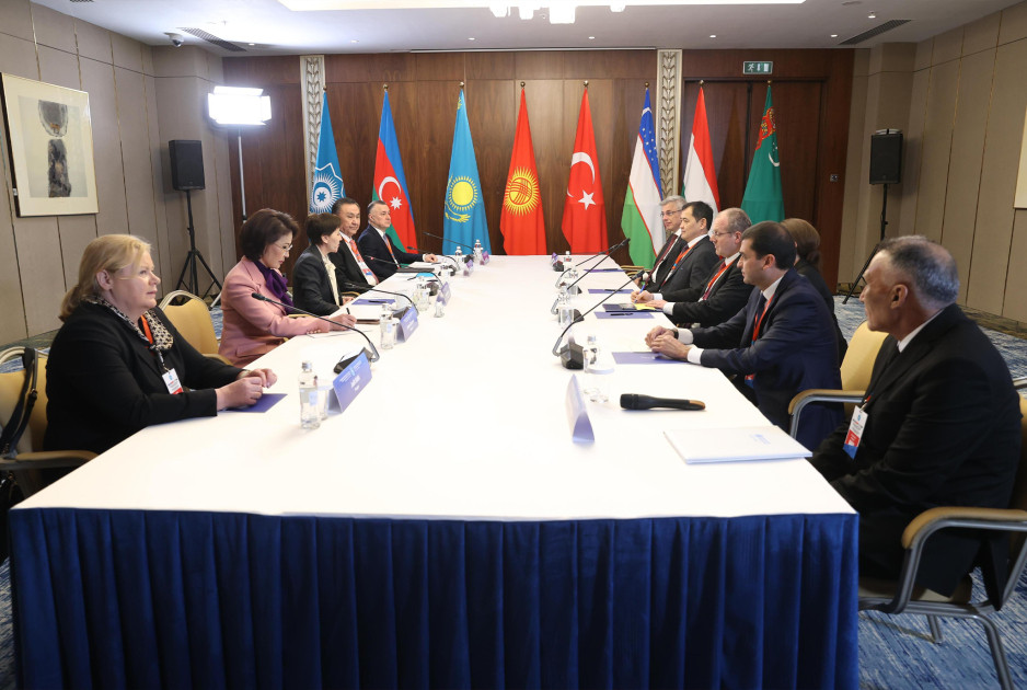 Səhiyyə naziri Astanada bir sıra görüşlər keçirib