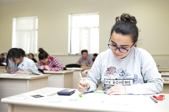 IX sinif buraxılış imtahanlarında açıq tipli test tapşırıqları ilə bağlı statistika açıqlanıb