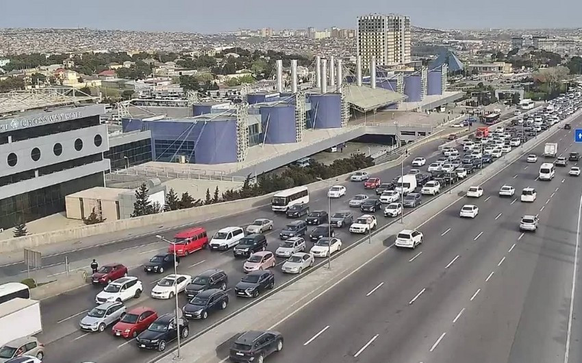 Bakının bir sıra yollarında tıxac müşahidə edilir
