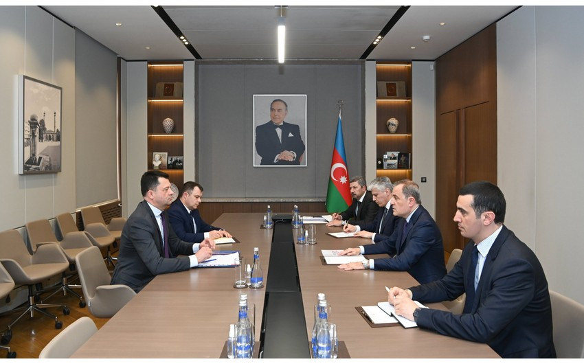 Ceyhun Bayramov Moldova Xarici İşlər Nazirliyinin dövlət katibini qəbul edib