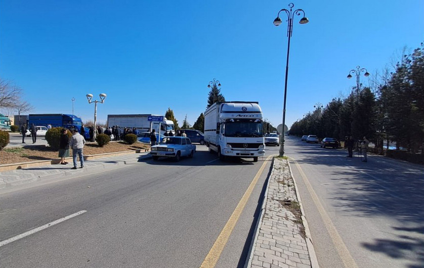 Növbəti köç karvanı Həsənriz kəndinə çatıb, açarlar təqdim edilib -