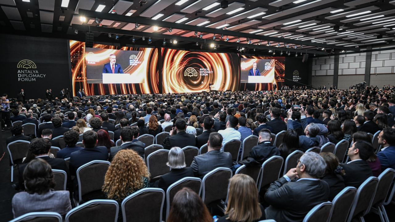 Antalya Diplomatiya Forumunda Qərbi Azərbaycan həqiqətləri barədə müzakirələr aparılıb