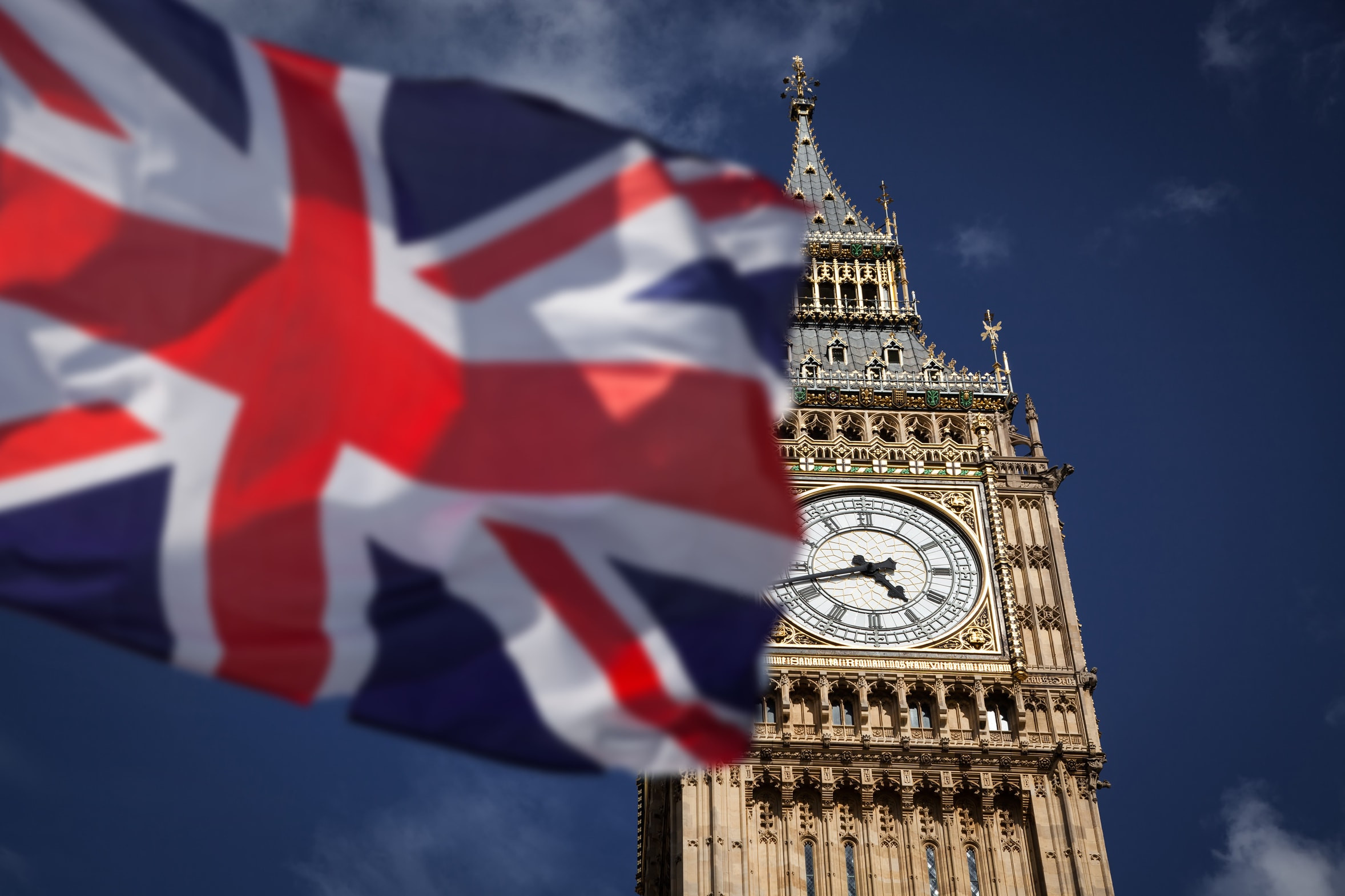 Britaniya Putinin mühakiməsi üçün beynəlxalq tribunalı dəstəkləməyə hazırlaşır