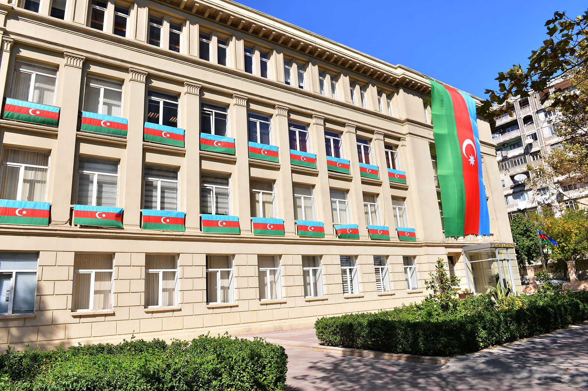 Elmi müəssisələrin fəaliyyəti optimallaşdırılır
