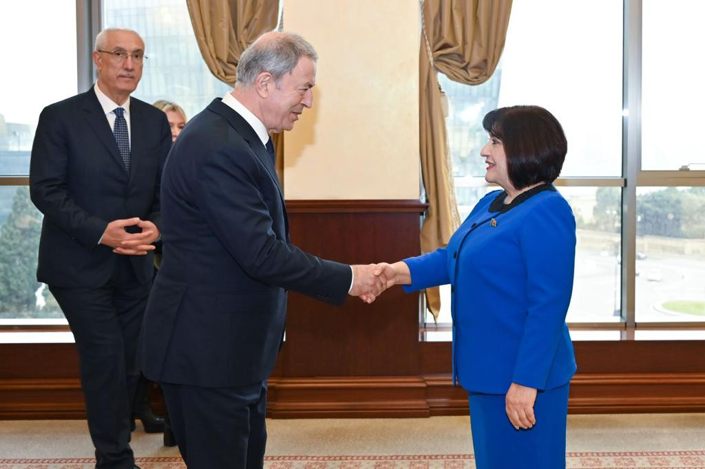 Sahibə Qafarova Hulusi Akarla görüşüb