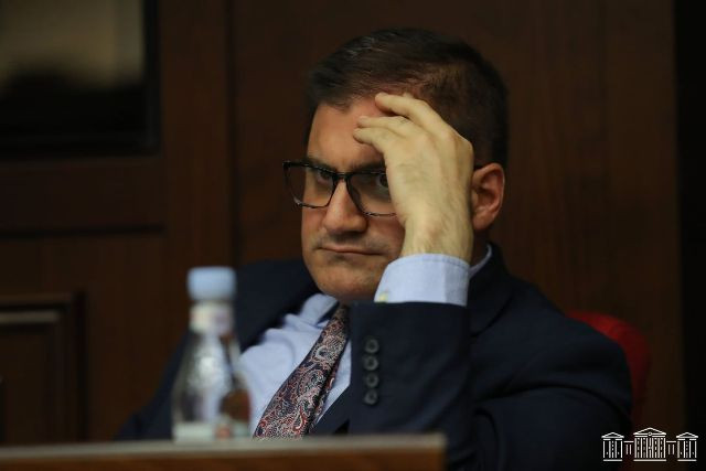 Babacanyan: Paşinyanın bacarığı olsaydı, Köçəryan və Sarkisyan həbsdə olardı