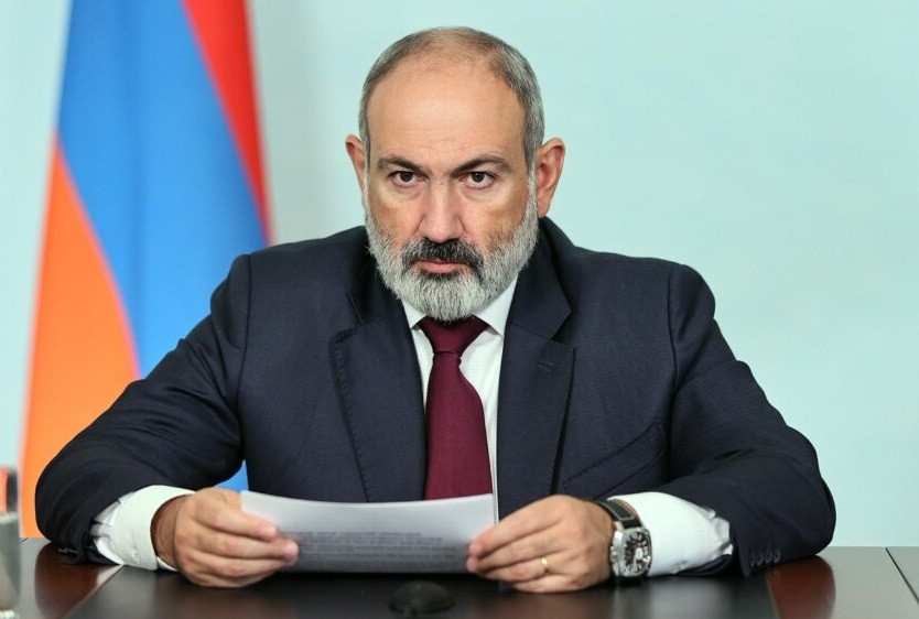 Ermənistanda Azərbaycan bayrağı yandırıldı, Paşinyan çağırış etdi: Təxribat, yoxsa şou?