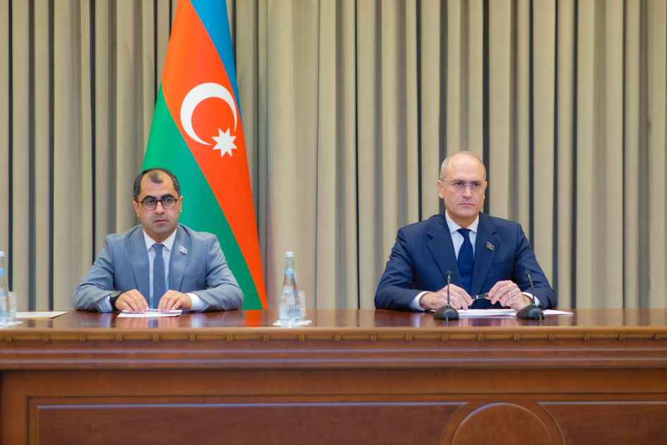 Ali Məclisin yaz sessiyasının növbəti iclası keçirilib