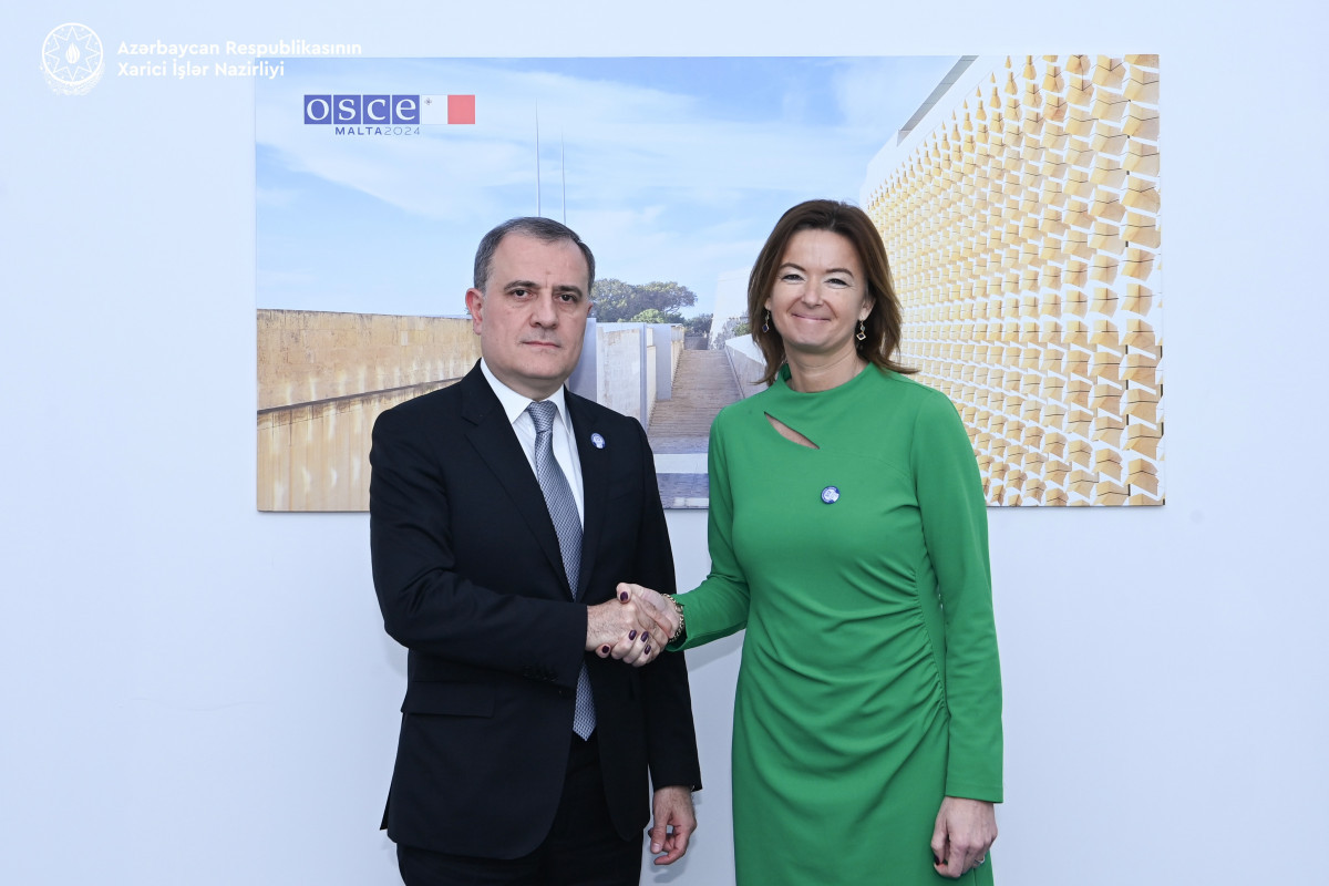 Ceyhun Bayramov sloveniyalı həmkarını Ermənistanla sülh prosesi barədə məlumatlandırıb